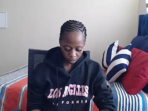 QUEENMANDYY's Live XXX Chat