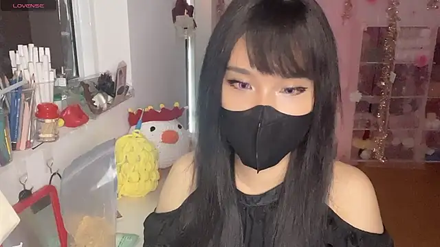 Tieu-May Chat XXX in diretta