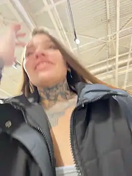 KishaMur élő XXX-chatje