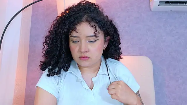 Tracielowe_w's Live XXX Chat