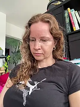 XXX chat uživo modela AnnikaRose