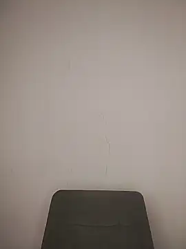 Chat +18 de KrissSexi ao vivo