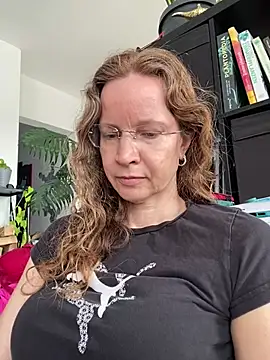 XXX chat uživo modela AnnikaRose