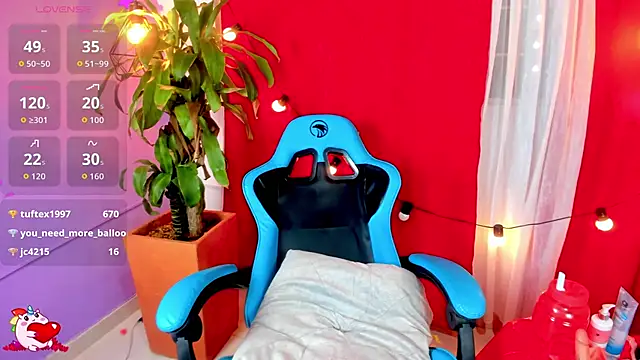 Lia_little18's Live XXX Chat