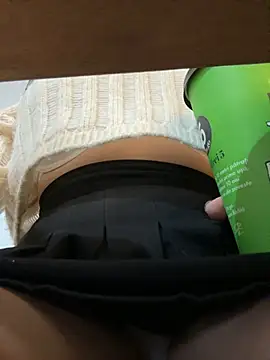 XXX chat uživo modela CrazyTori