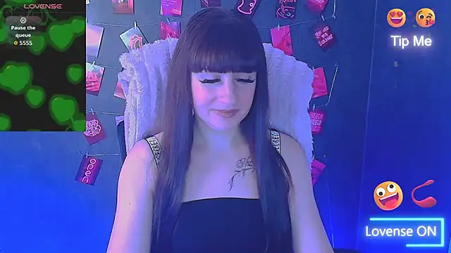 Czat XXX na żywo – Violla_My