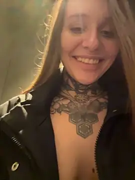 Czat XXX na żywo – KishaMur