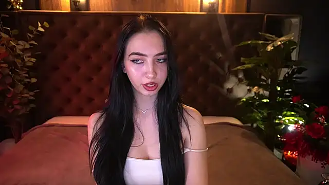 XXX chat uživo modela WildKittenX_