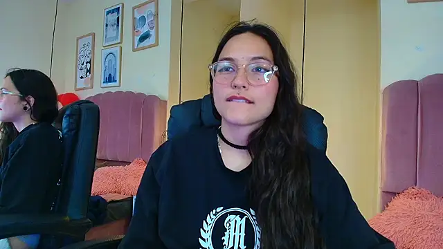 Hanabie_'s Live XXX Chat