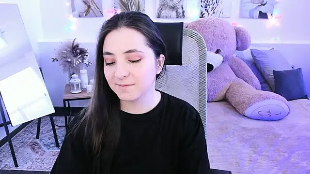 VirtuallVoyant's Live XXX Chat