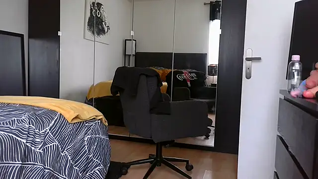 แชท XXX สดของ sarametisse26