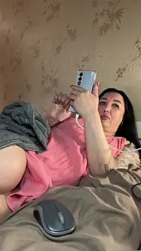 Pertunjukan Kamera Web Naughtbaby_2025