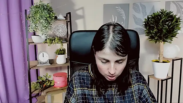 MartaEdams 即時 XXX 聊天