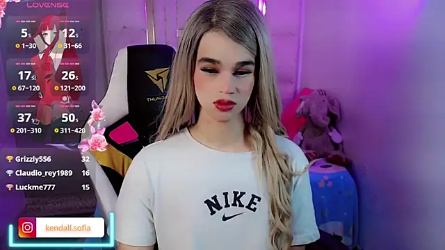 Sophiaa_doll_: онлайн-секс-чат