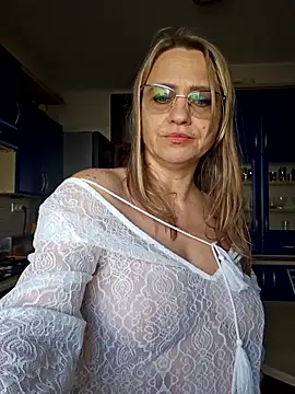 แชท XXX สดของ BLONDKICIA1