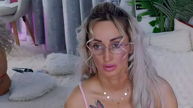 IsabelleEthan Adlı Modelin Canlı XXX Sohbeti