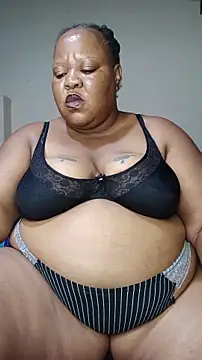 XSEXYBBW69X 即時 XXX 聊天