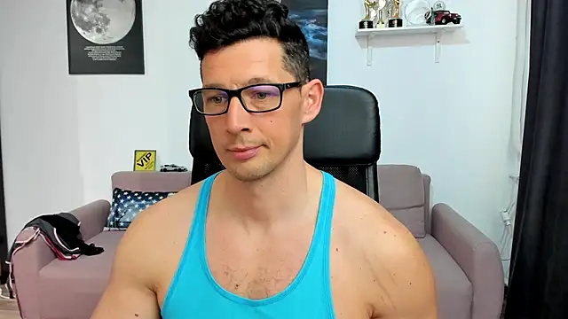 BrutusK08n Live XXX chat