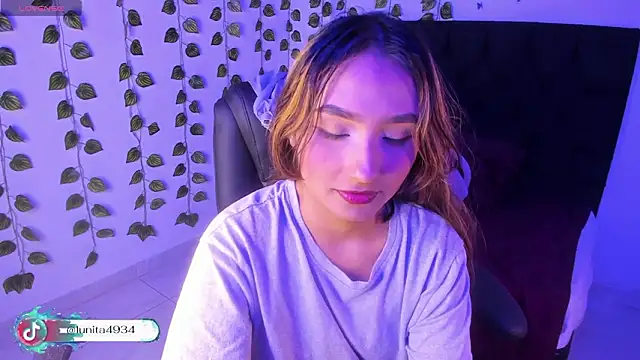 charlotte_keyss Live XXX Chat