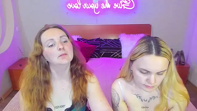 MagicEyess' Live XXX Chat