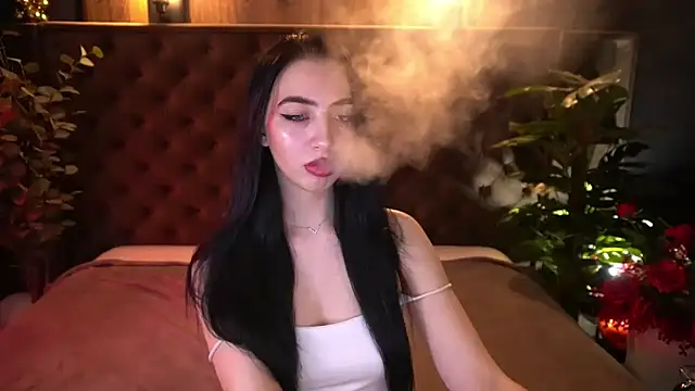 WildKittenX_ 即時 XXX 聊天