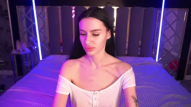 Snow_WhiteeeX élő XXX-chatje