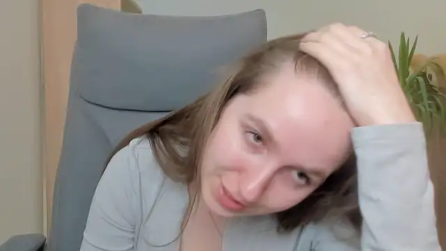 Show modela Nessi-Morris na web-kameri