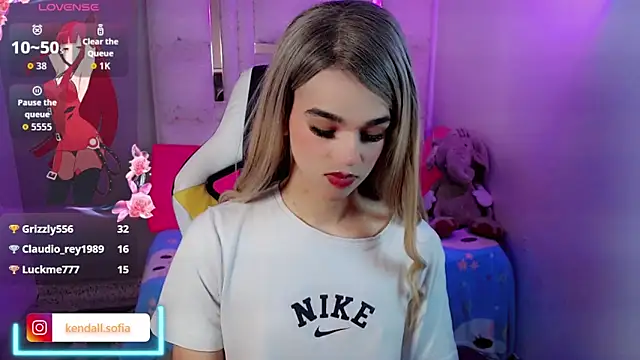 Show modela Sophiaa_doll_ na web-kameri