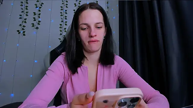 دردشة KarlaSim الجنسية المباشرة