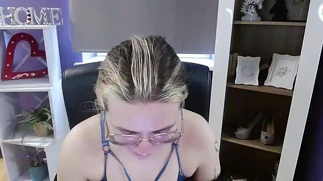 Zoey_Erotic live XXX chat