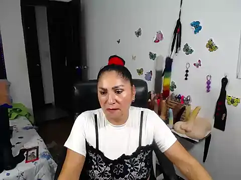 mature_bigboobs10 即時 XXX 聊天