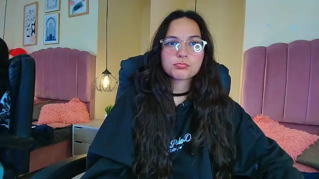 Hanabie_ Adlı Modelin Canlı XXX Sohbeti