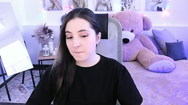 VirtuallVoyant Chat XXX live