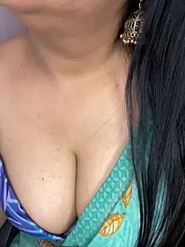 XXX chat uživo modela Notty-HotyBhabhi