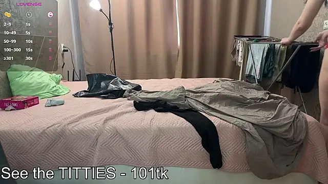 emily_is_here_ Live XXX-chat