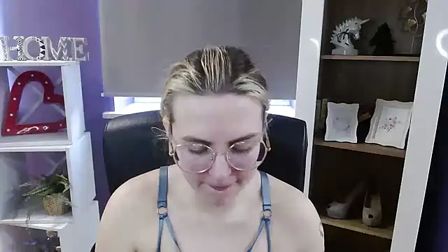 แชท XXX สดของ Zoey_Erotic