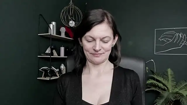 Chat +18 de VivianWILD ao vivo