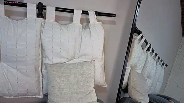 ashly_jones_ Adlı Modelin Canlı XXX Sohbeti