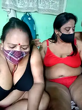 LoveOnStream Live XXX Chat