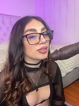 Show modela Ammy_Glow na web-kameri