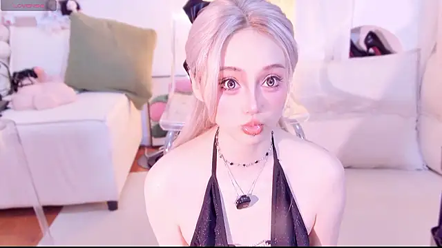 Yr_kitten_333 লাইভ XXX চ্যাট