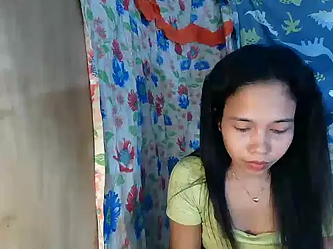 PinaySkinnyGirl live XXX chat