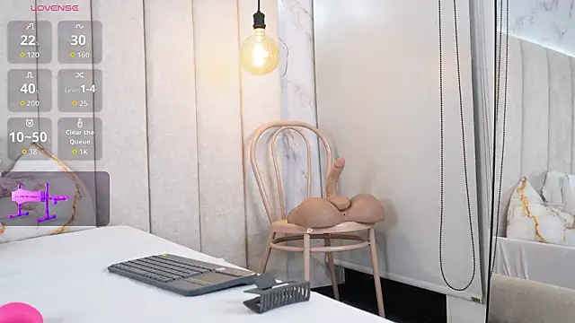 Chat +18 de Annyy_Rosse ao vivo