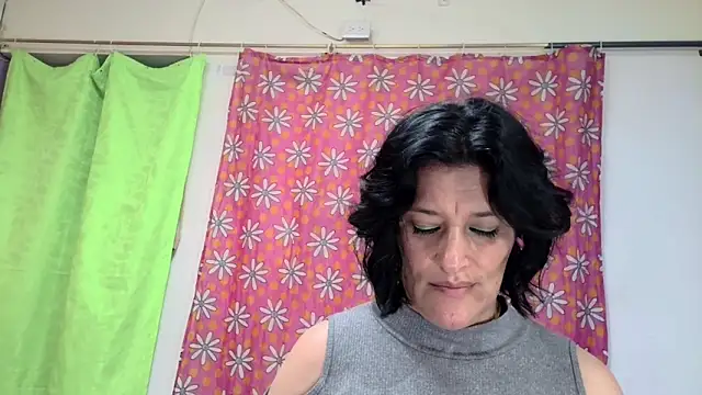 Kimmysander: онлайн-секс-чат