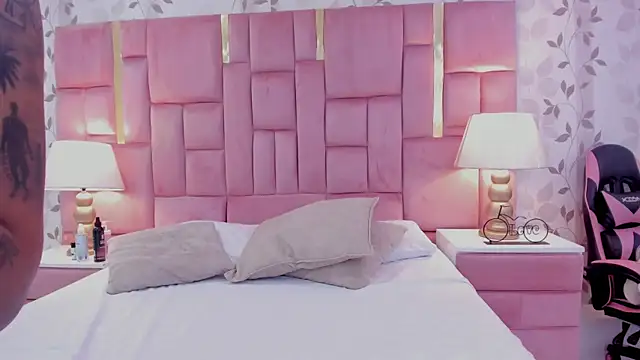 GabyMoreau Adlı Modelin Canlı XXX Sohbeti