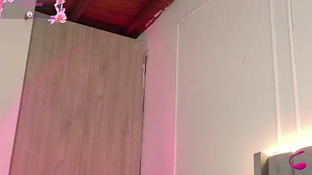 Ice_Princess_ Adlı Modelin Canlı XXX Sohbeti