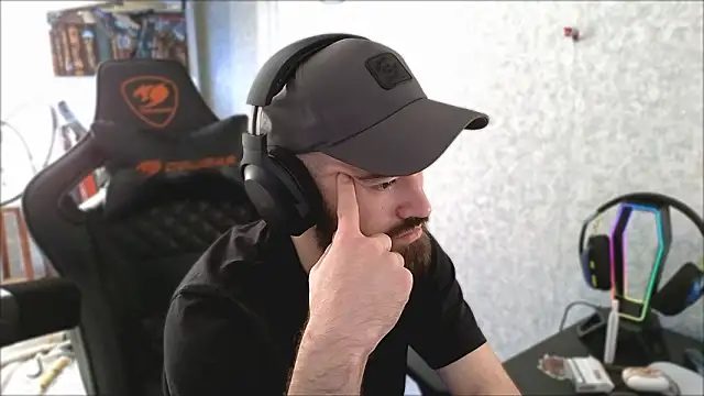 _Mostly_のライブXXXチャット