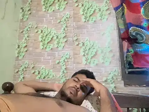 keralavirginboy Adlı Modelin Canlı XXX Sohbeti