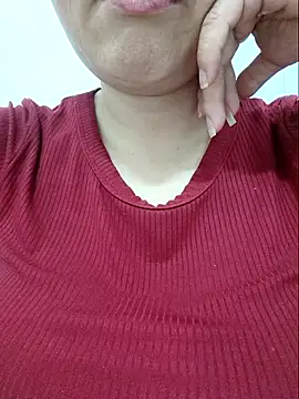 Shine_Mai 即時 XXX 聊天