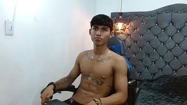 luka_big18's Live XXX Chat